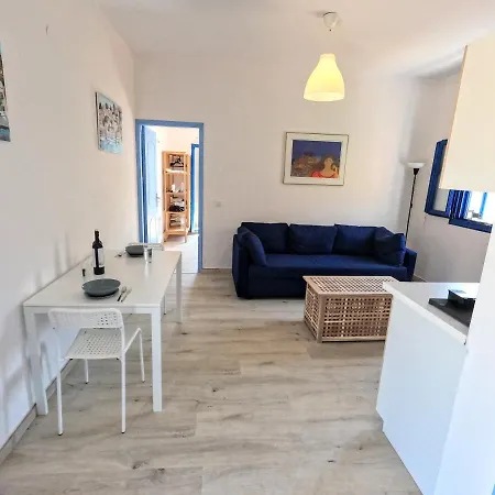 Marina Pedi Resorts *
